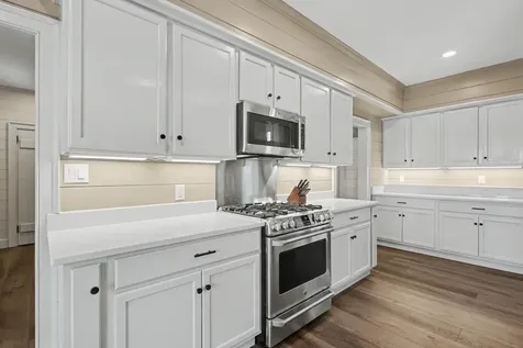 504 Airport Drive Hot Springs VA 24445
