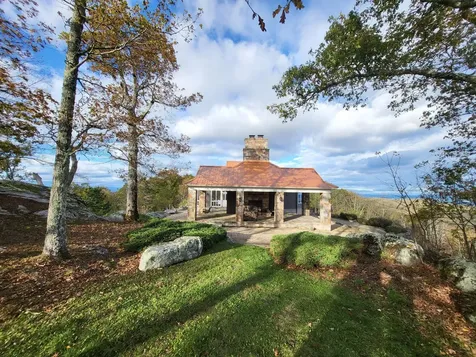 504 Airport Drive Hot Springs VA 24445