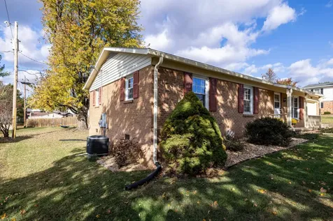 967 Lee Avenue Harrisonburg VA 22802