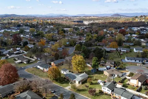 967 Lee Avenue Harrisonburg VA 22802