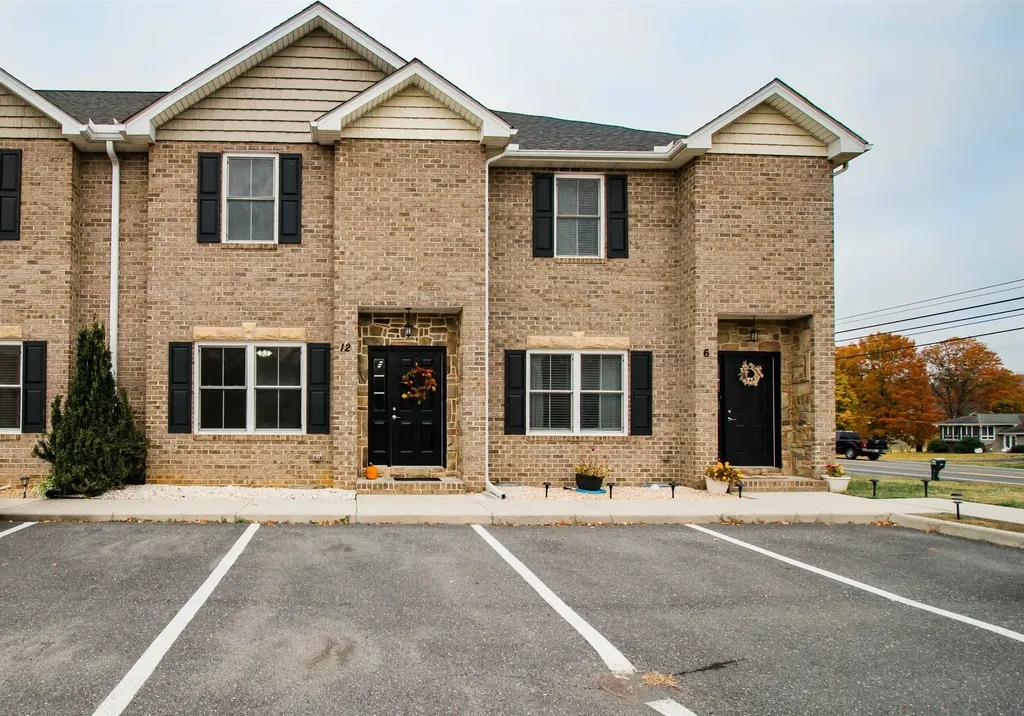 12 Cedar Point Lane Rockingham VA 22802