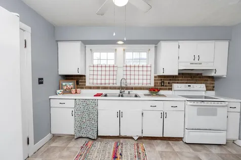 712 Nelson Street Staunton VA 24401