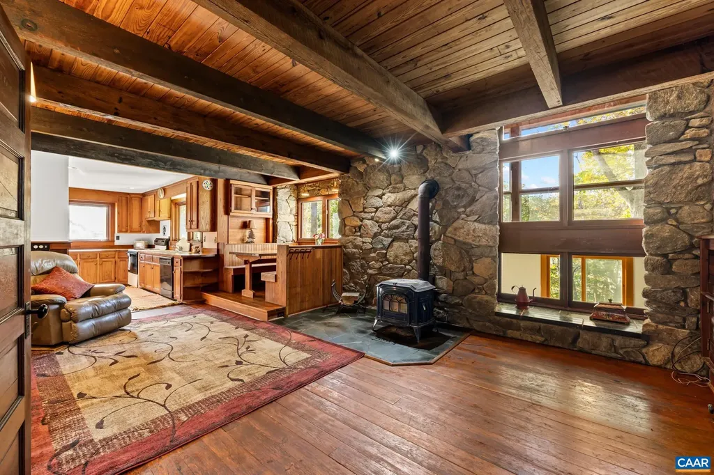 9712 Old Green Mountain Road Esmont VA 22937