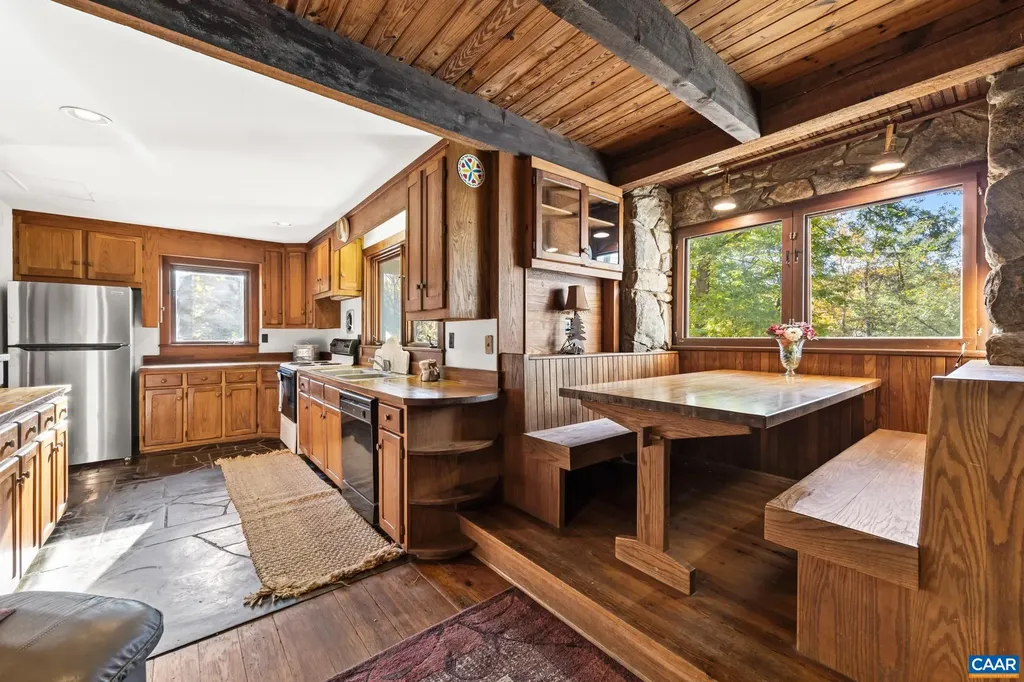 9712 Old Green Mountain Road Esmont VA 22937