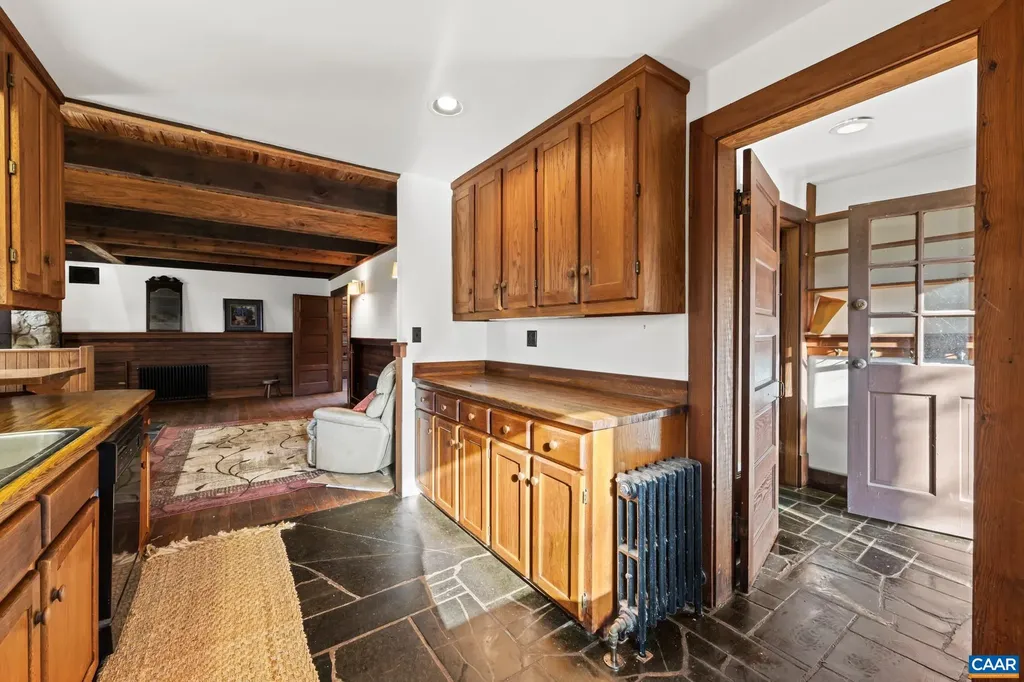 9712 Old Green Mountain Road Esmont VA 22937