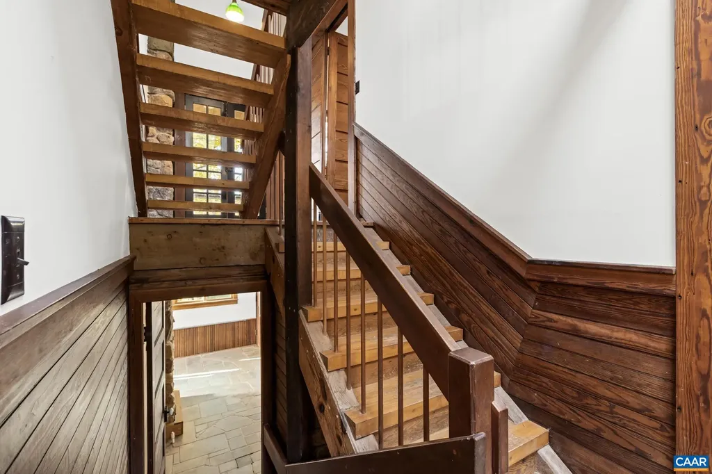 9712 Old Green Mountain Road Esmont VA 22937