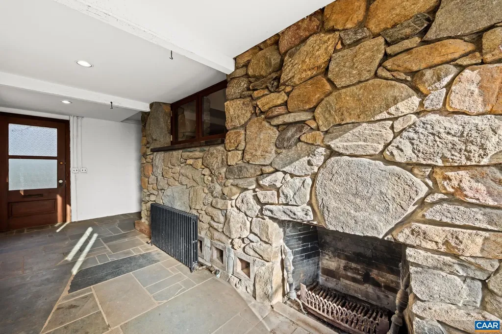 9712 Old Green Mountain Road Esmont VA 22937