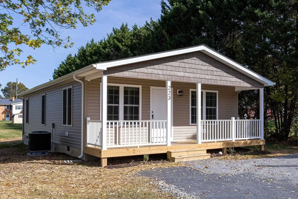 Luray VA, 223 Fairview Road