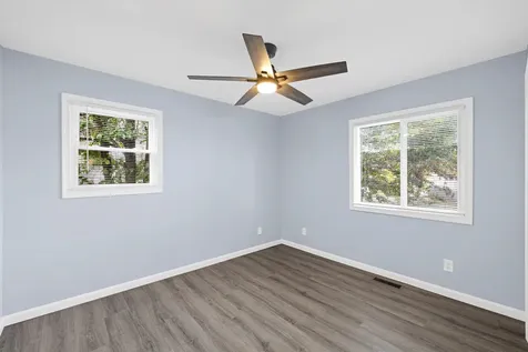421 Charlotte Avenue N Waynesboro VA 22980