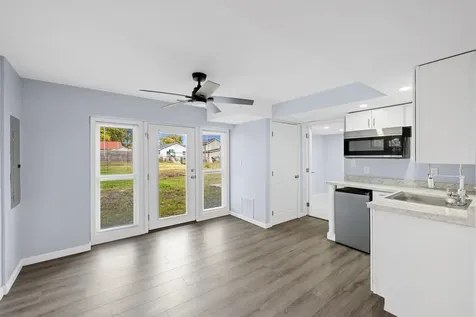 421 Charlotte Avenue N Waynesboro VA 22980