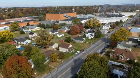 421 Charlotte Avenue N Waynesboro VA 22980