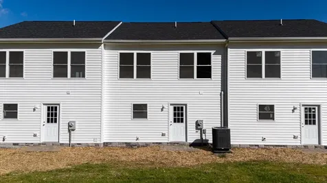 127 21st Street Grottoes VA 24441