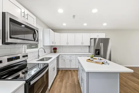 127 21st Street Grottoes VA 24441