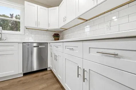 127 21st Street Grottoes VA 24441