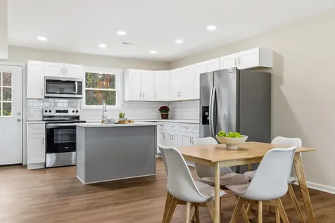 127 21st Street Grottoes VA 24441