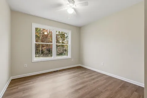 125 21st Street Grottoes VA 24441