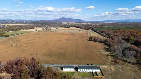 125 21st Street Grottoes VA 24441