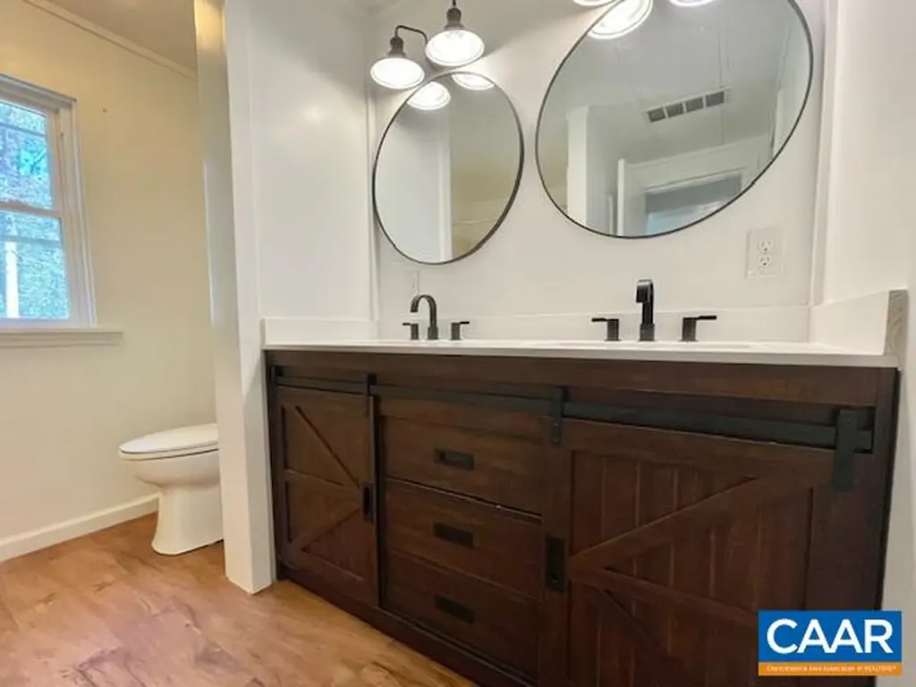 11 Flint Lake Road Stanardsville VA 22973