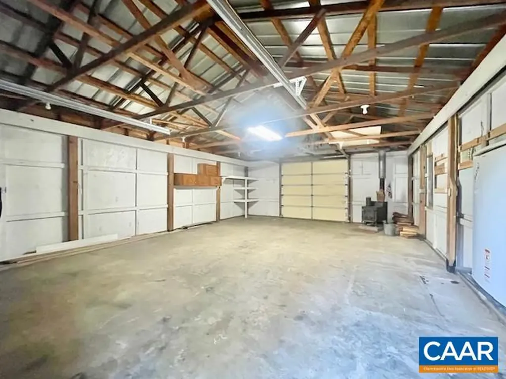 11 Flint Lake Road Stanardsville VA 22973