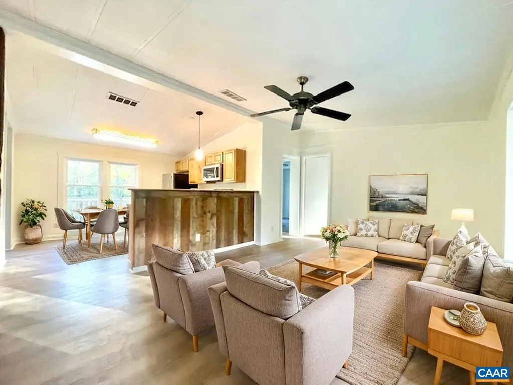 11 Flint Lake Road Stanardsville VA 22973