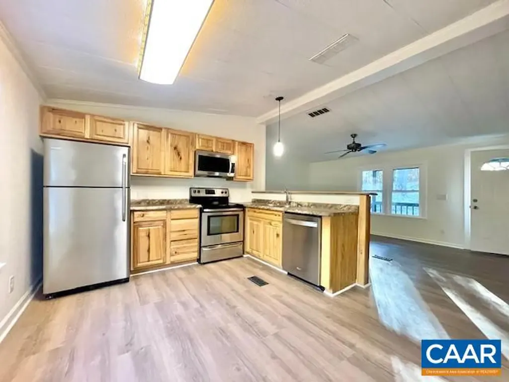 11 Flint Lake Road Stanardsville VA 22973