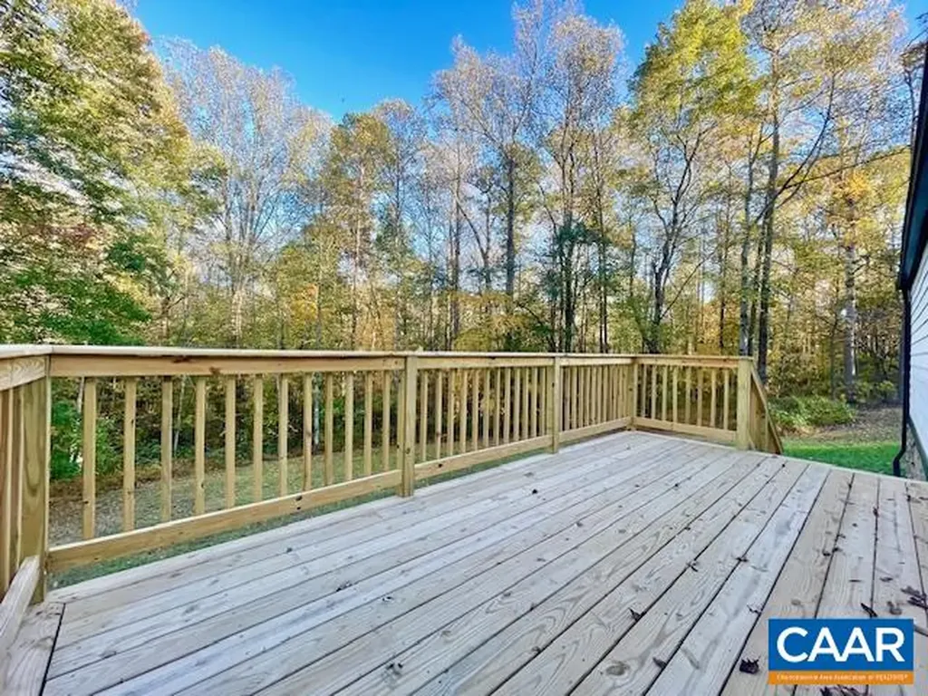 11 Flint Lake Road Stanardsville VA 22973