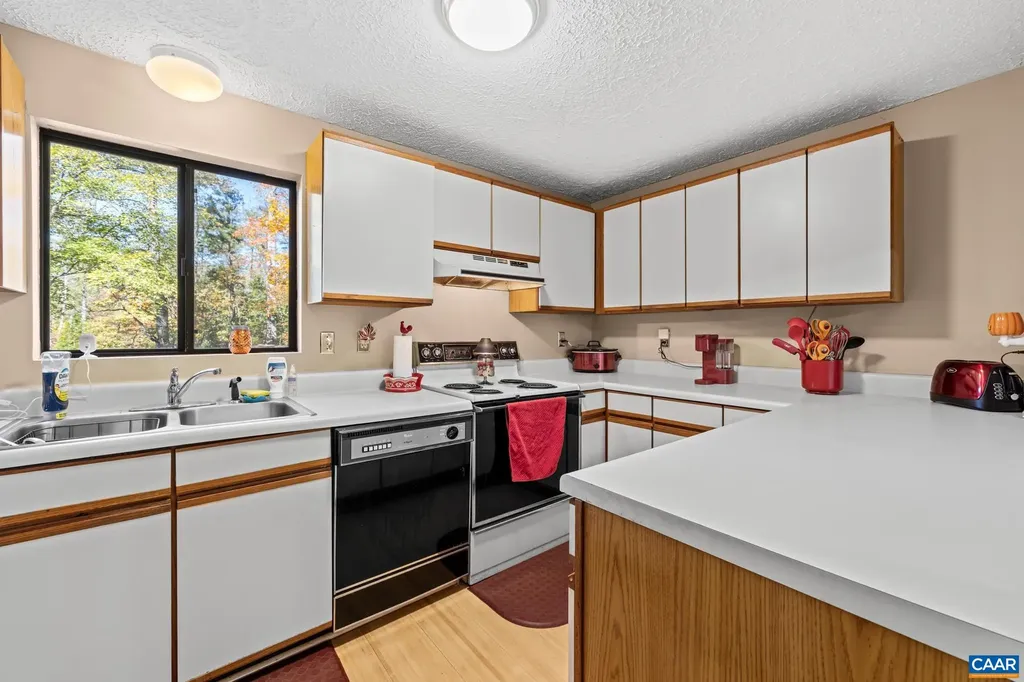 2530 Gillums Ridge Lane Charlottesville VA 22903