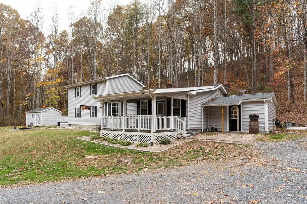 887 Bright Hollow Road Deerfield VA 24432