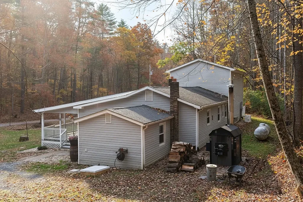 887 Bright Hollow Road Deerfield VA 24432