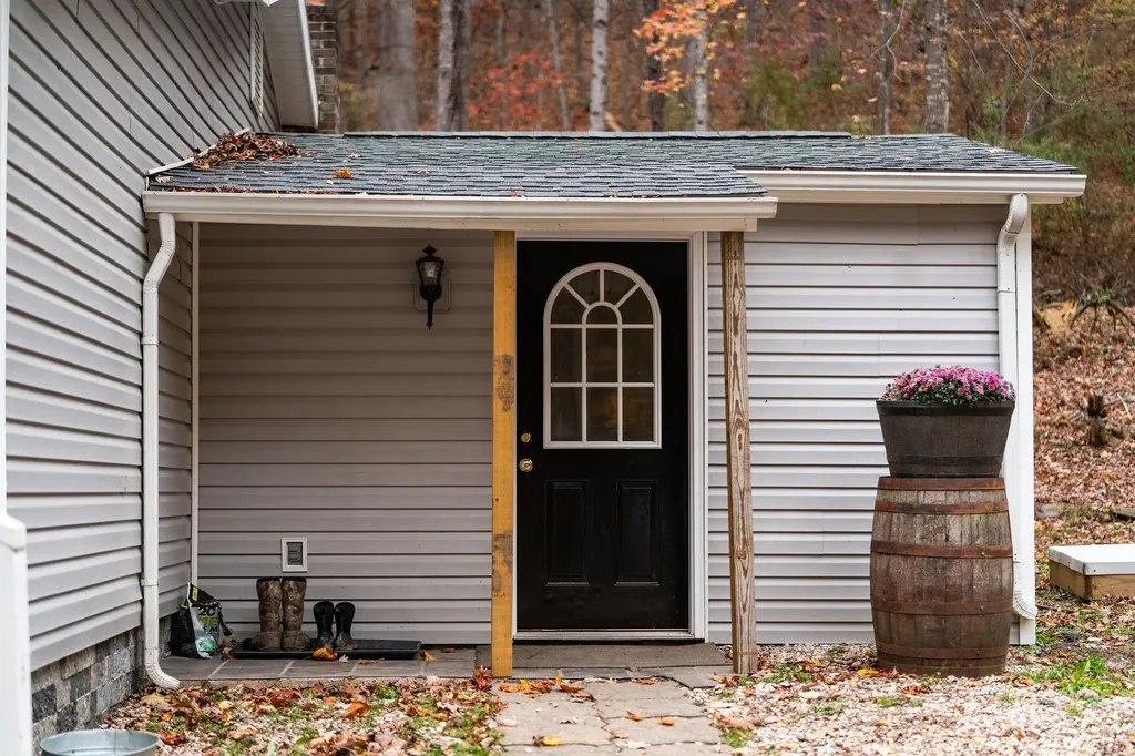 887 Bright Hollow Road Deerfield VA 24432