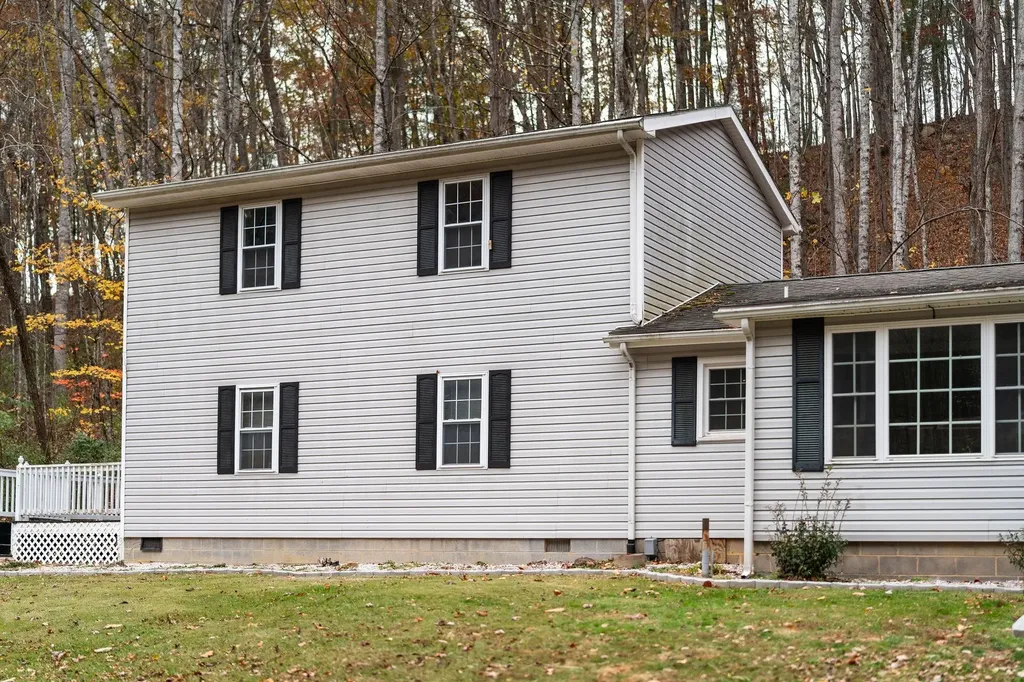 887 Bright Hollow Road Deerfield VA 24432