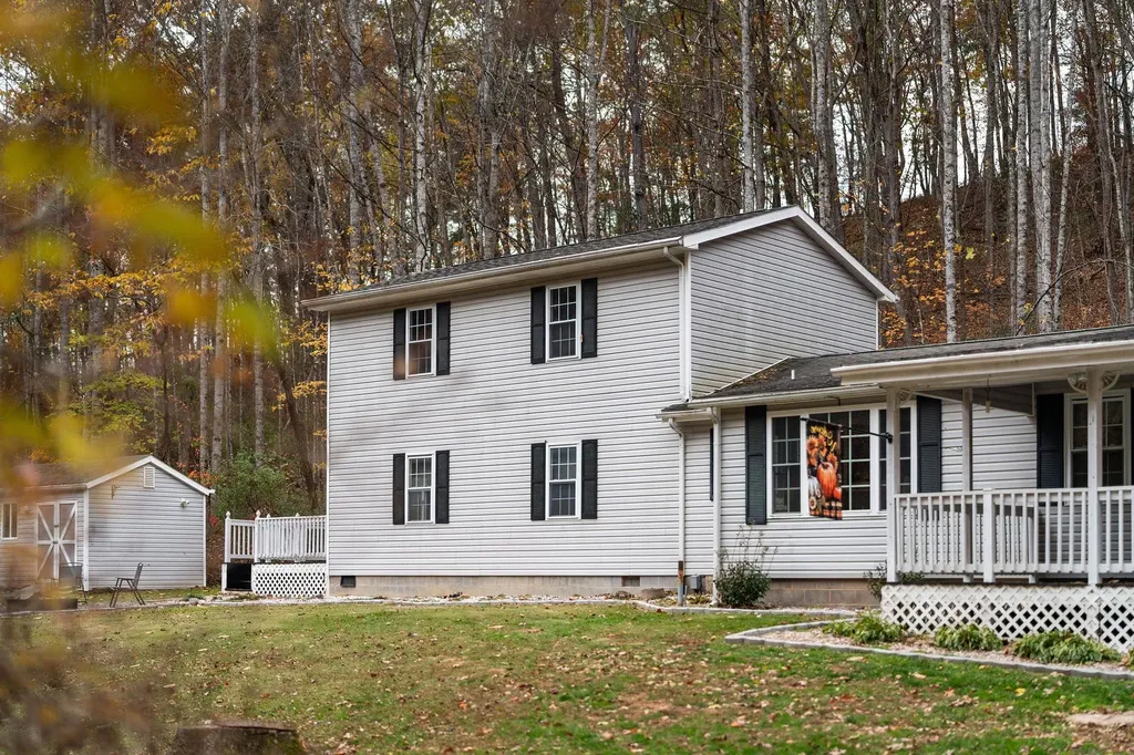 887 Bright Hollow Road Deerfield VA 24432