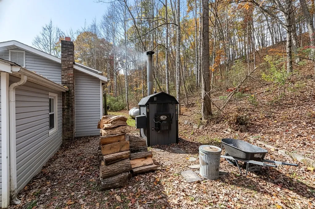 887 Bright Hollow Road Deerfield VA 24432