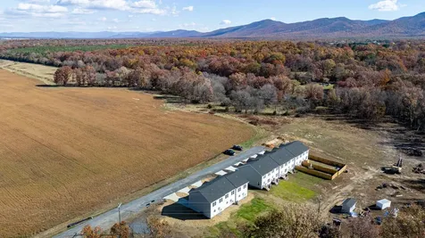 129 21st Street Grottoes VA 24441