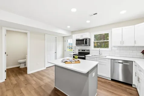 129 21st Street Grottoes VA 24441