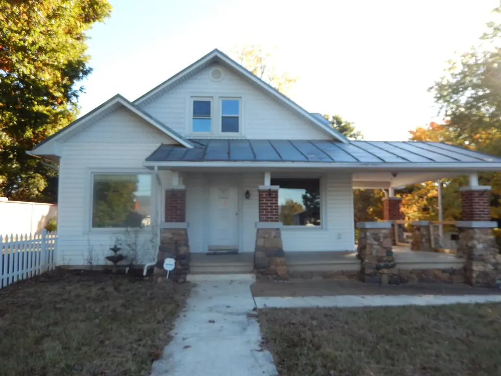 2658 North East Side Highway Elkton VA 22827