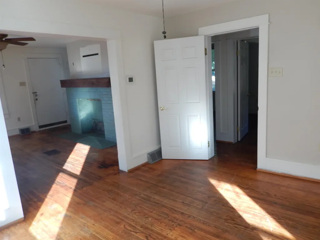 2658 North East Side Highway Elkton VA 22827