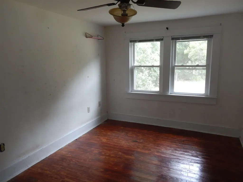 2658 North East Side Highway Elkton VA 22827