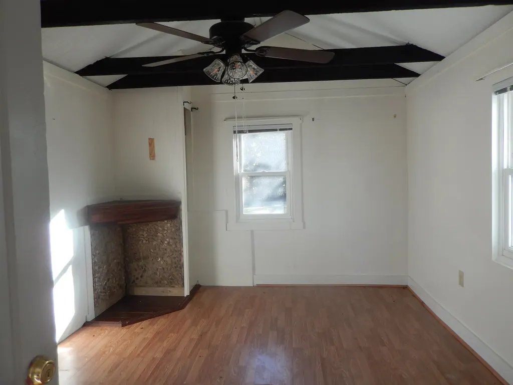 2658 North East Side Highway Elkton VA 22827