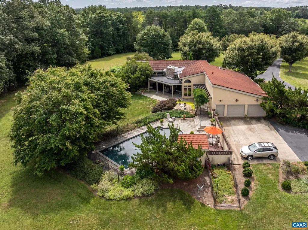 4798 Barn Field Drive Keswick VA 22947