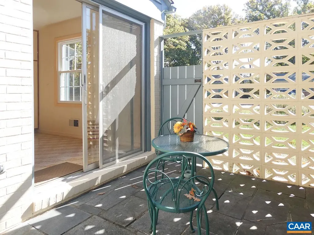 107 Elkhorn Road Charlottesville VA 22903