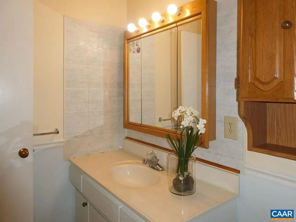 107 Elkhorn Road Charlottesville VA 22903