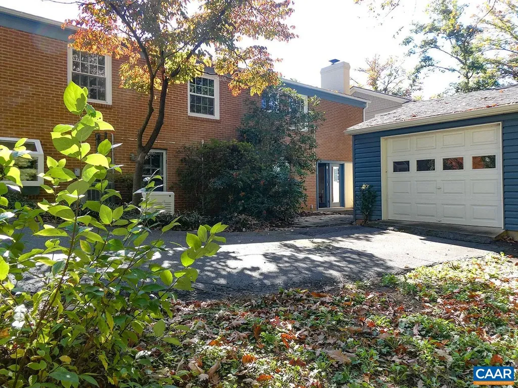 107 Elkhorn Road Charlottesville VA 22903