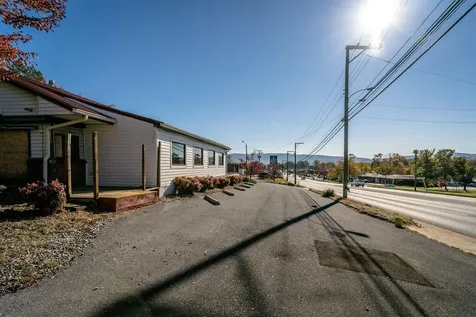 2323 West Main Street Waynesboro VA 22980
