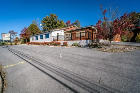 2323 West Main Street Waynesboro VA 22980