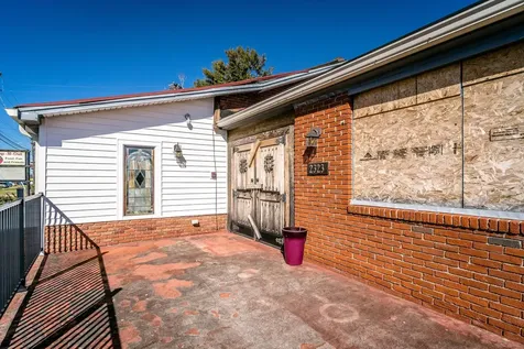 2323 West Main Street Waynesboro VA 22980
