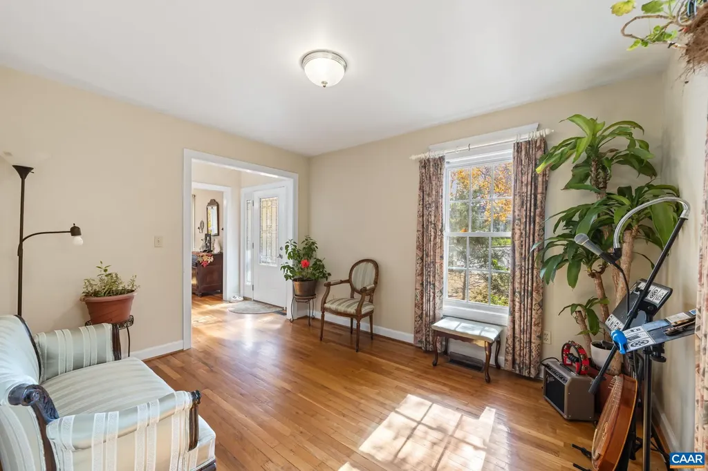 1018 Ashby Place Charlottesville VA 22901