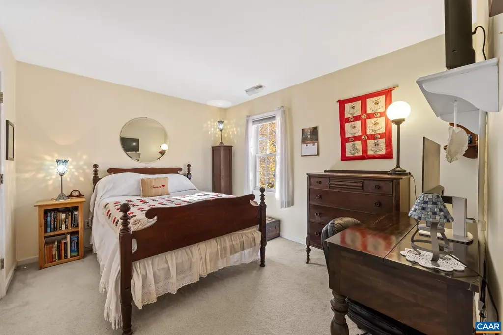 1018 Ashby Place Charlottesville VA 22901