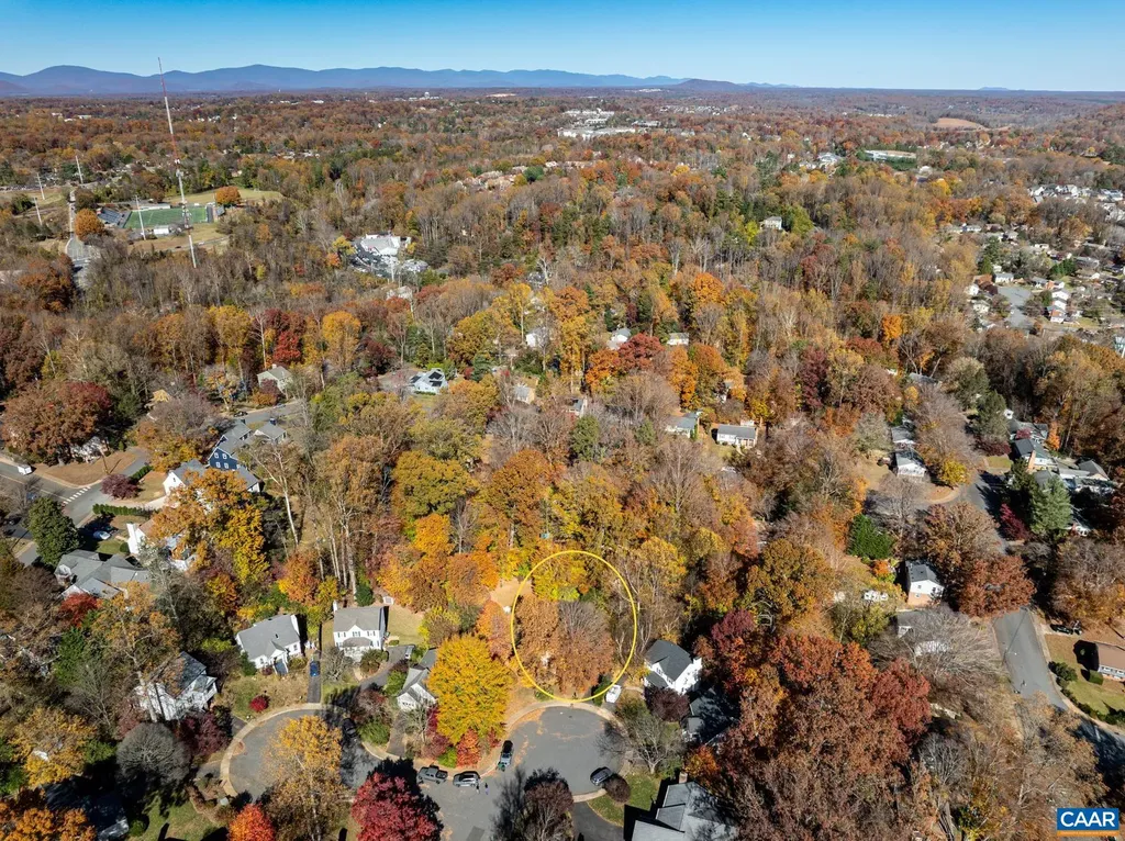 1018 Ashby Place Charlottesville VA 22901