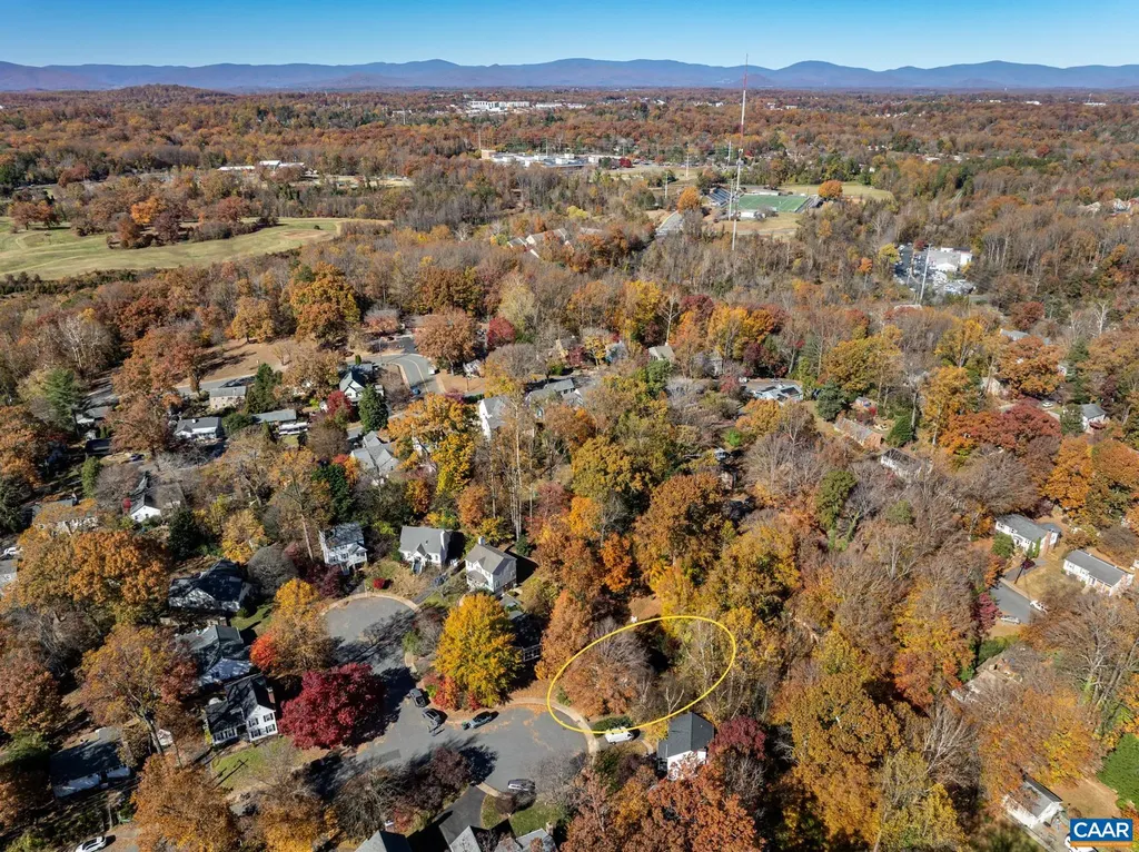 1018 Ashby Place Charlottesville VA 22901